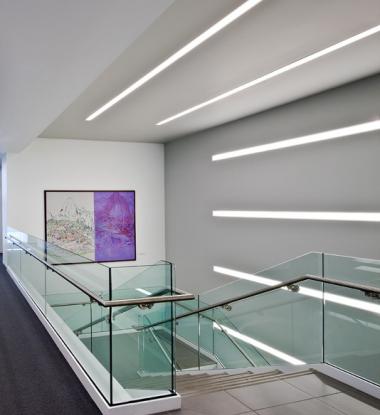 EDGE 4 Recessed, Wall and Ceiling Staircase